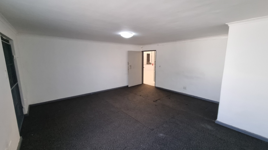 To Let commercial Property for Rent in Woodstock Western Cape